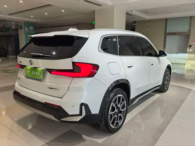 BMW X1 — Фото автомобиля 11