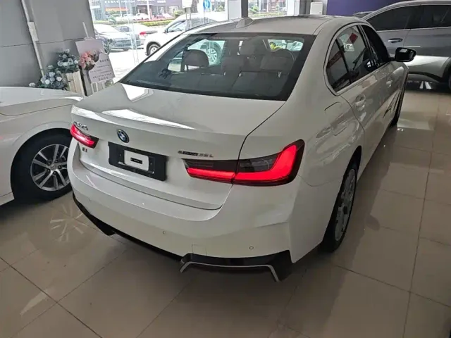 BMW i3 — Фото автомобиля 6