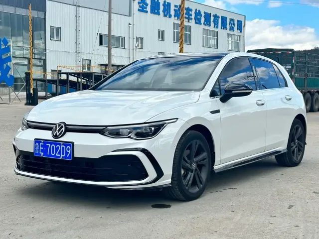 Фотография автомобиля — Volkswagen Golf