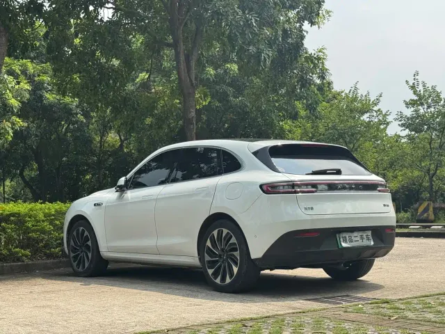 Aito M5 — Фото автомобиля 8