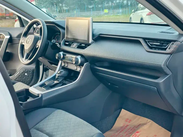 Toyota RAV4 — Фото автомобиля 22