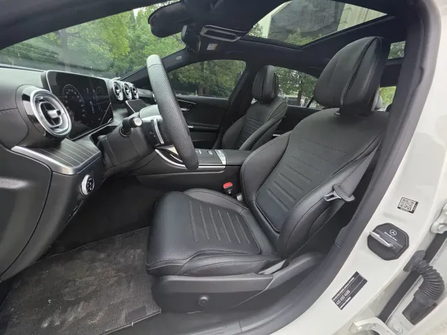 Mercedes-Benz C-Class — Фото автомобиля 4