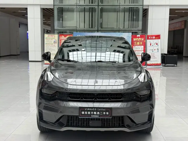 Lynk & Co 05 — Фото автомобиля 2