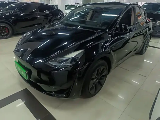 Фотография автомобиля — Tesla Model Y