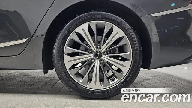 Kia K8 Signature — Фото автомобиля 8