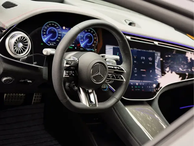 Mercedes-Benz EQS AMG — Фото автомобиля 10