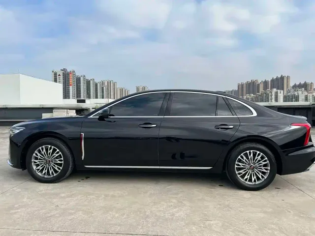 Hongqi H5 — Фото автомобиля 8