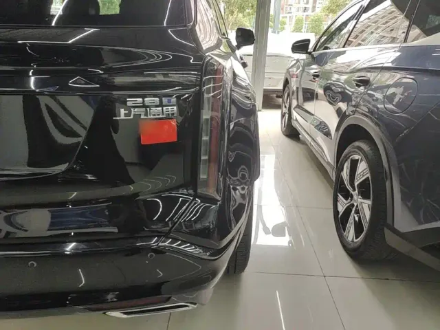 Cadillac XT5 — Фото автомобиля 7