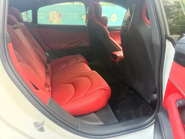 Xiaomi SU7 — Фото автомобиля 21