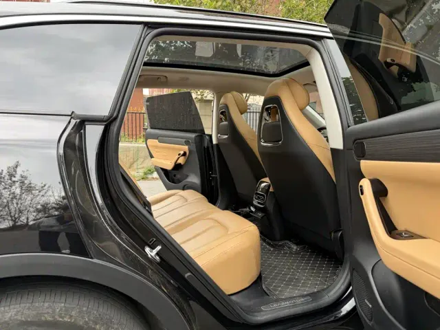 Leapmotor C11 — Фото автомобиля 7
