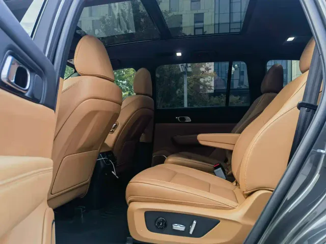 Li Auto ONE — Фото автомобиля 15