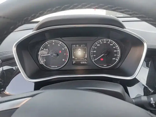 Geely Binyue — Фото автомобиля 11