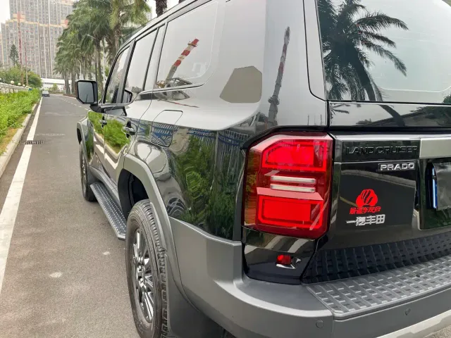Toyota Prado — Фото автомобиля 13