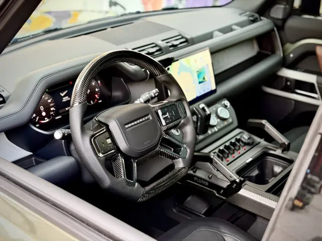 Land Rover Defender — Фото автомобиля 10