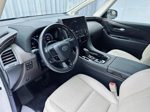 Toyota Alphard — Фото автомобиля 7