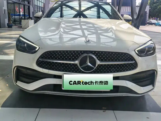 Mercedes-Benz C-Class — Фото автомобиля 2
