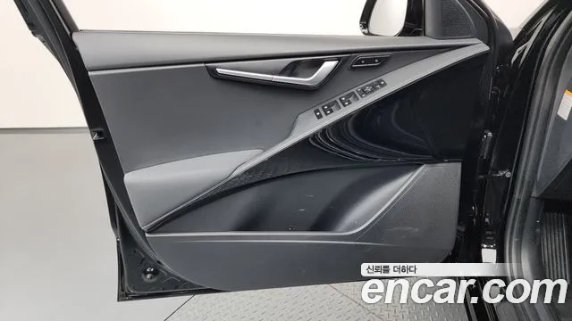 Kia Niro All Niro EV Air — Фото автомобиля 24