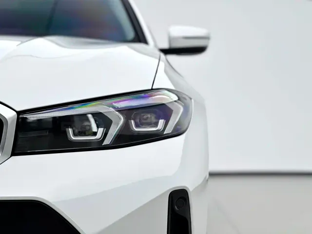 BMW 3 Series — Фото автомобиля 11