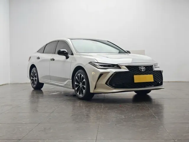Toyota Avalon — Фото автомобиля 2