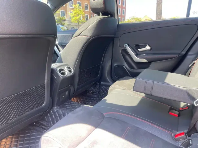 Mercedes-Benz A-Class — Фото автомобиля 12