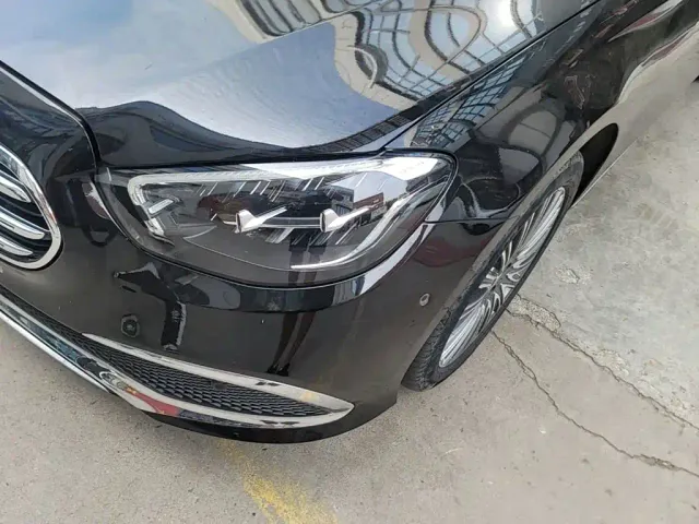 Mercedes-Benz E-Class — Фото автомобиля 23