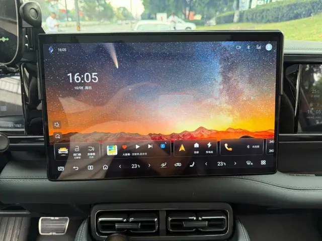 BYD FangChengBao Leopard 5 — Фото автомобиля 10