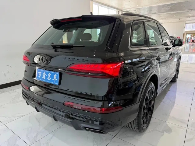 Audi Q7 — Фото автомобиля 19