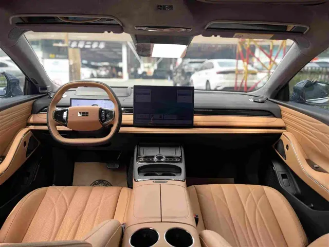 Geely Galaxy Xingyao 8 — Фото автомобиля 17