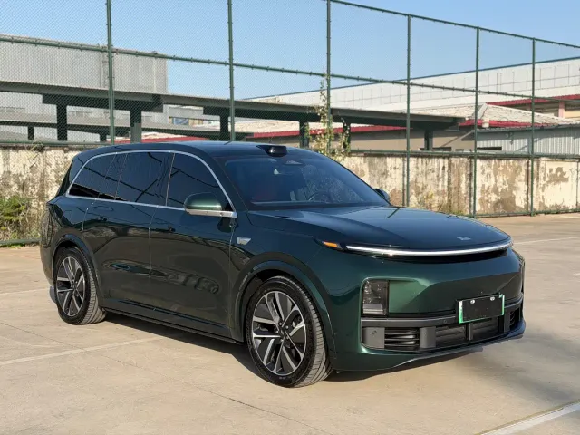 Li Auto L9 — Фото автомобиля 3