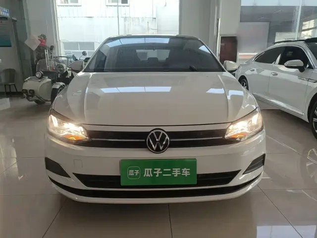 Volkswagen Polo — Фото автомобиля 2