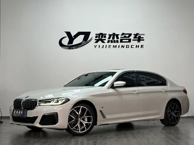 Фотография автомобиля — BMW 5 Series