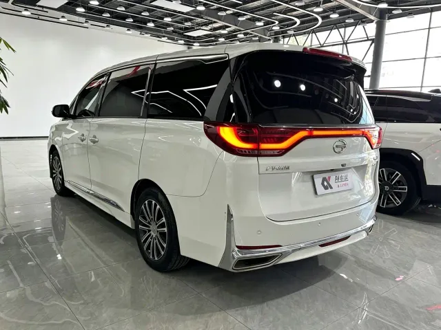 GAC Trumpchi M8 — Фото автомобиля 4