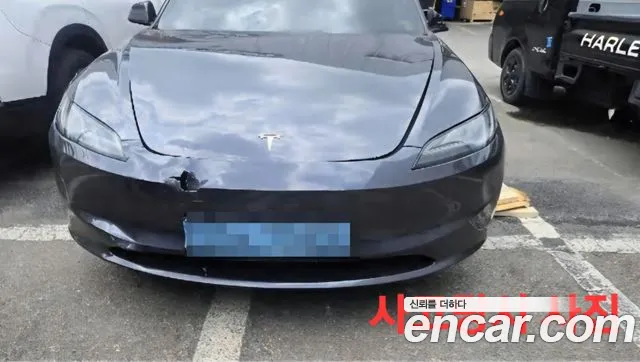 Tesla Model 3 — Фото автомобиля 18