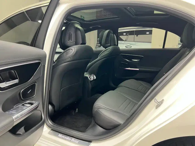 Mercedes-Benz C-Class — Фото автомобиля 5