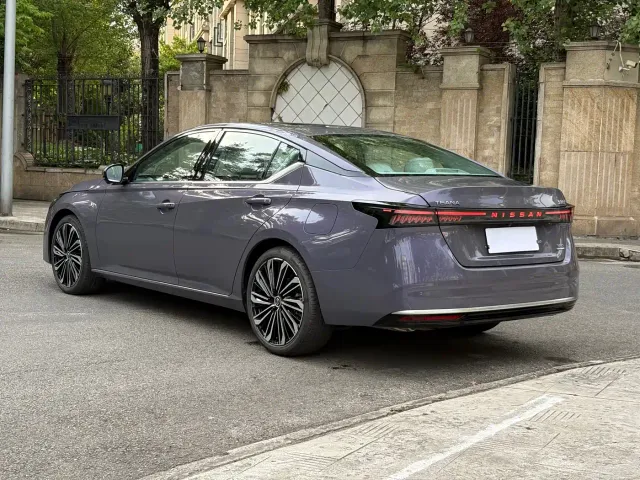 Nissan Teana — Фото автомобиля 15