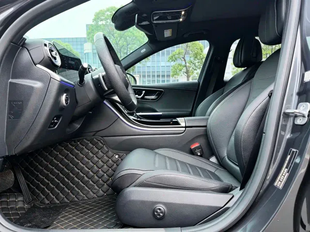 Mercedes-Benz C-Class — Фото автомобиля 4