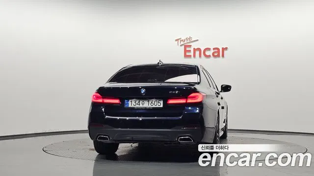 BMW 5 Series G30 — Фото автомобиля 4