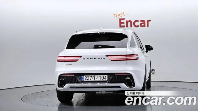 Genesis GV70 — Фото автомобиля 4