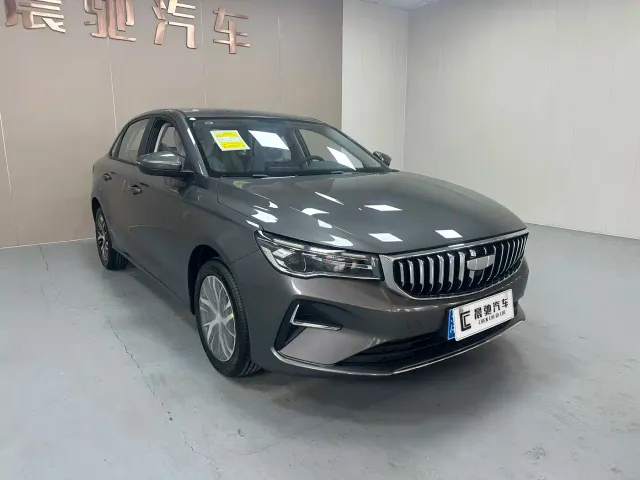 Geely Emgrand — Фото автомобиля 3