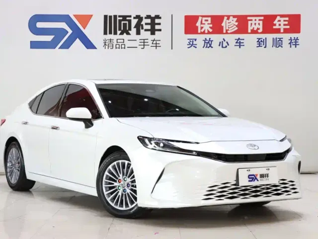 Toyota Camry — Фото автомобиля 3