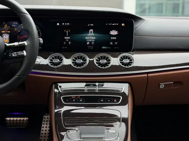 Mercedes-Benz Mercedes-Benz E-Class (Import) 2021 E 260 Coupe — Фото автомобиля 9