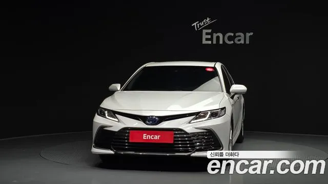 Toyota Camry — Фото автомобиля 3