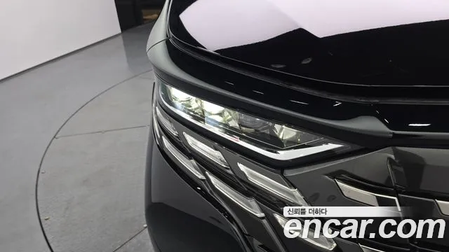 Toyota Alphard — Фото автомобиля 17