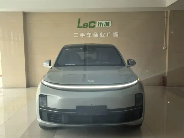 Li Auto L7 — Фото автомобиля 2