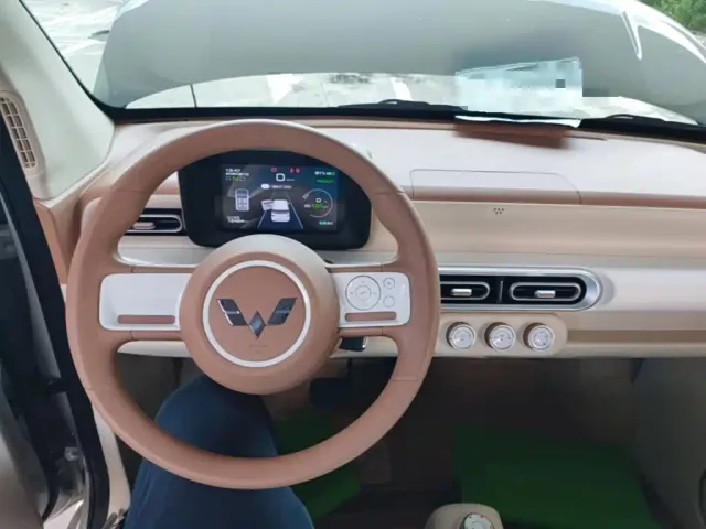 Wuling Hongguang Mini EV — Фото автомобиля 9