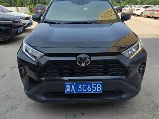 Фотография автомобиля — Toyota RAV4