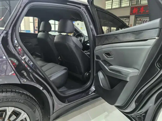 BYD Qin L — Фото автомобиля 13