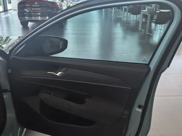 Volkswagen Passat — Фото автомобиля 11