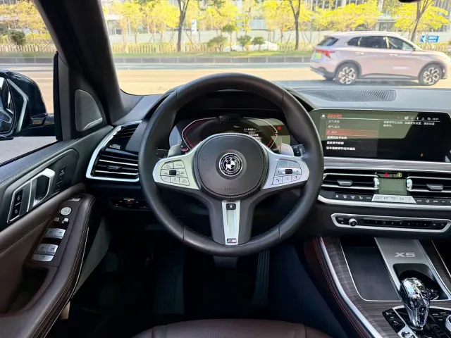 BMW X5 — Фото автомобиля 10