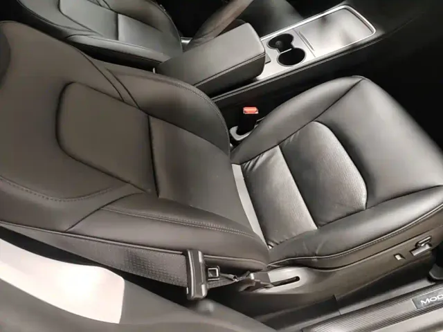 Tesla Model Y — Фото автомобиля 24